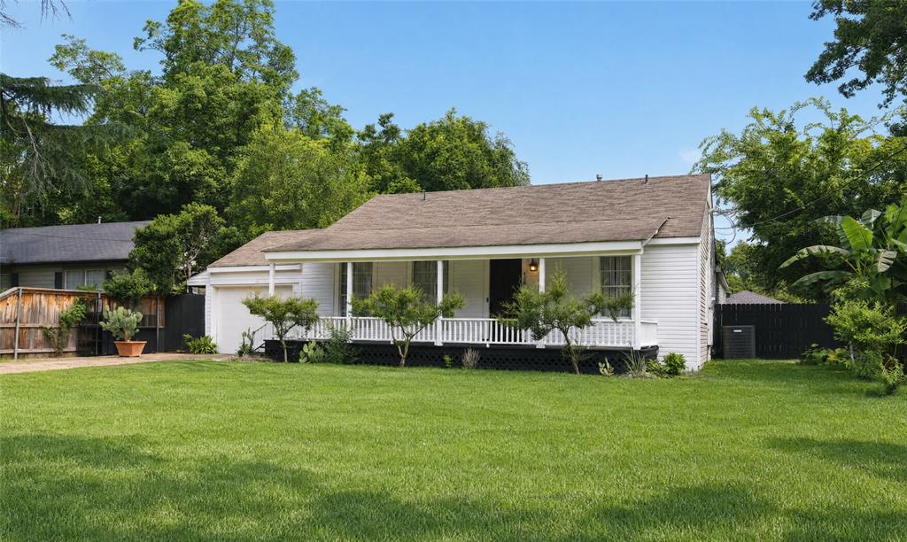 428 Albany Avenue Property Photo 1
