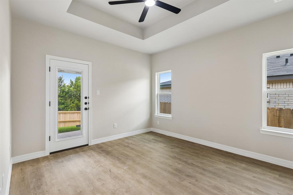 1307 Lone Pine Way Property Photo 18