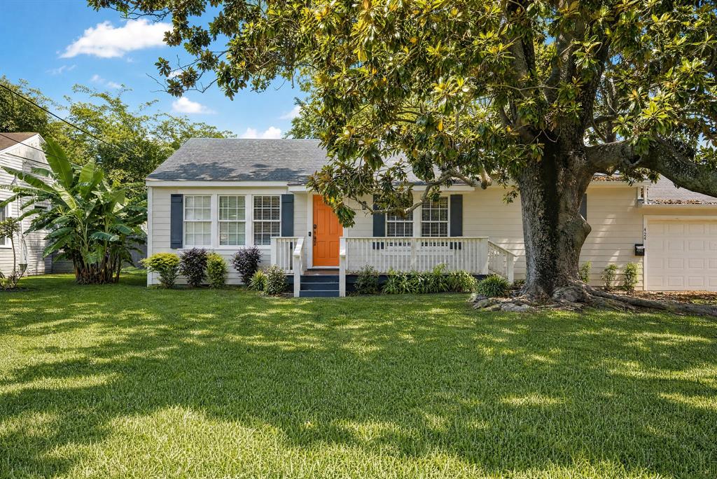 424 Albany Avenue Property Photo 3
