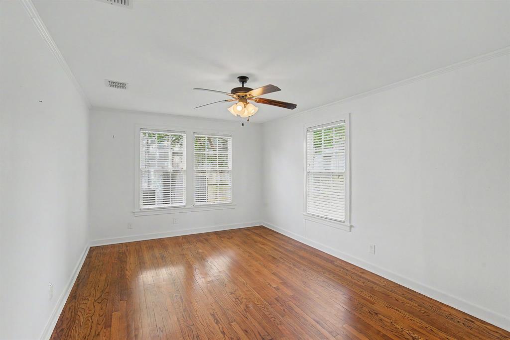 424 Albany Avenue Property Photo 20
