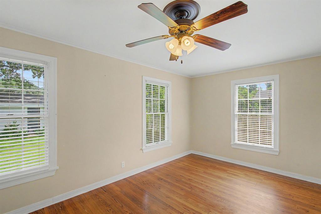 424 Albany Avenue Property Photo 27