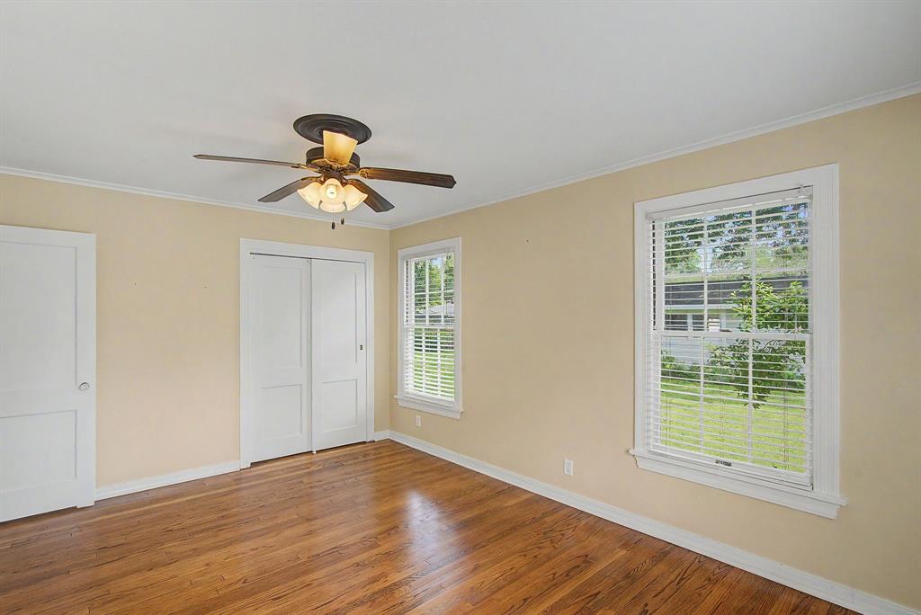 424 Albany Avenue Property Photo 28