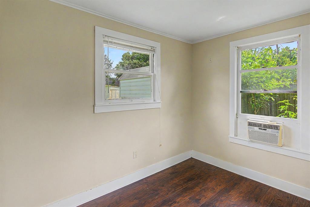 424 Albany Avenue Property Photo 40