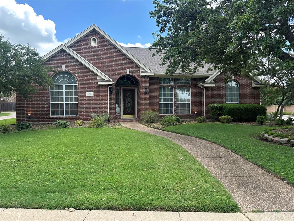 402 Buttonwood Drive Property Photo 1
