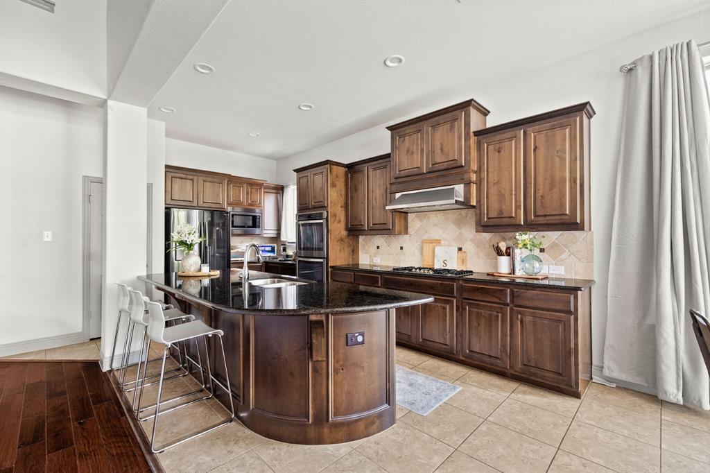 1032 Edgefield Lane Property Photo 13