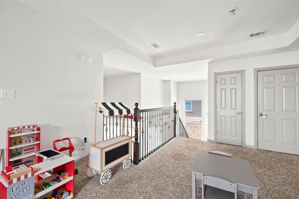 1032 Edgefield Lane Property Photo 24