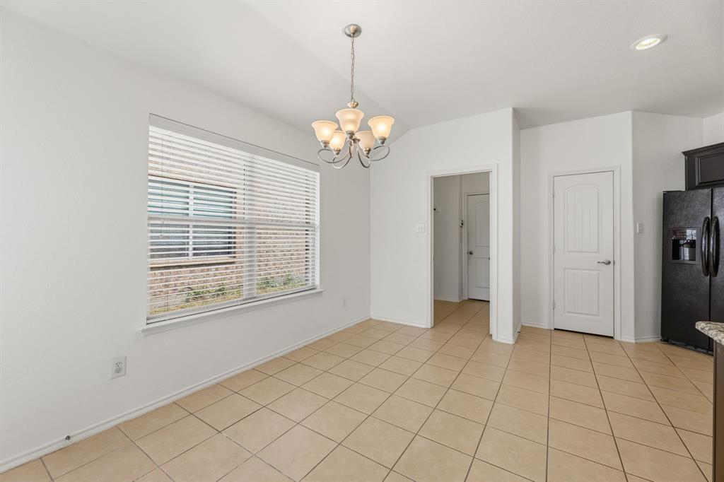 1011 Meadow Green Court Property Photo 10