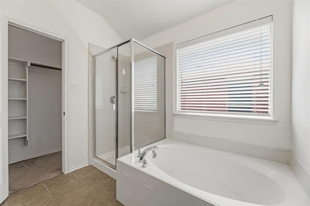 1011 Meadow Green Court Property Photo 20