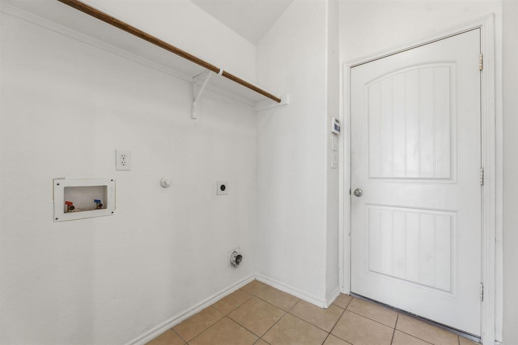 1011 Meadow Green Court Property Photo 22