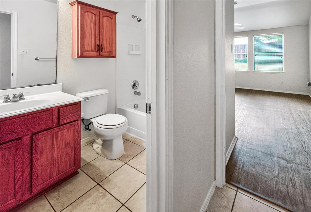 2110 Athabasca Falls Drive Property Photo 9