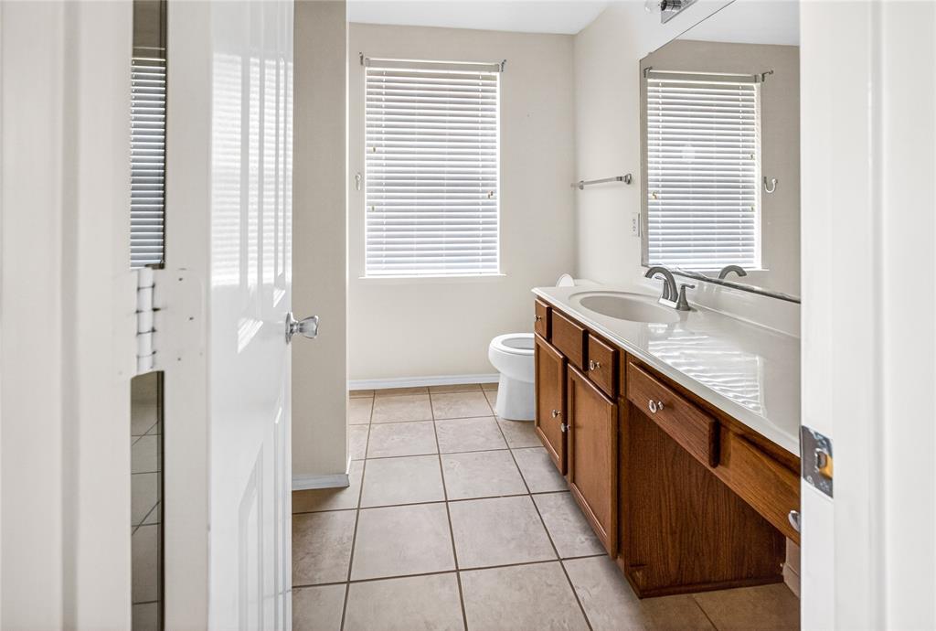 2110 Athabasca Falls Drive Property Photo 10