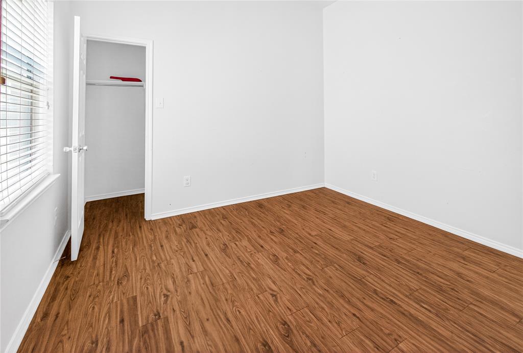 2110 Athabasca Falls Drive Property Photo 12