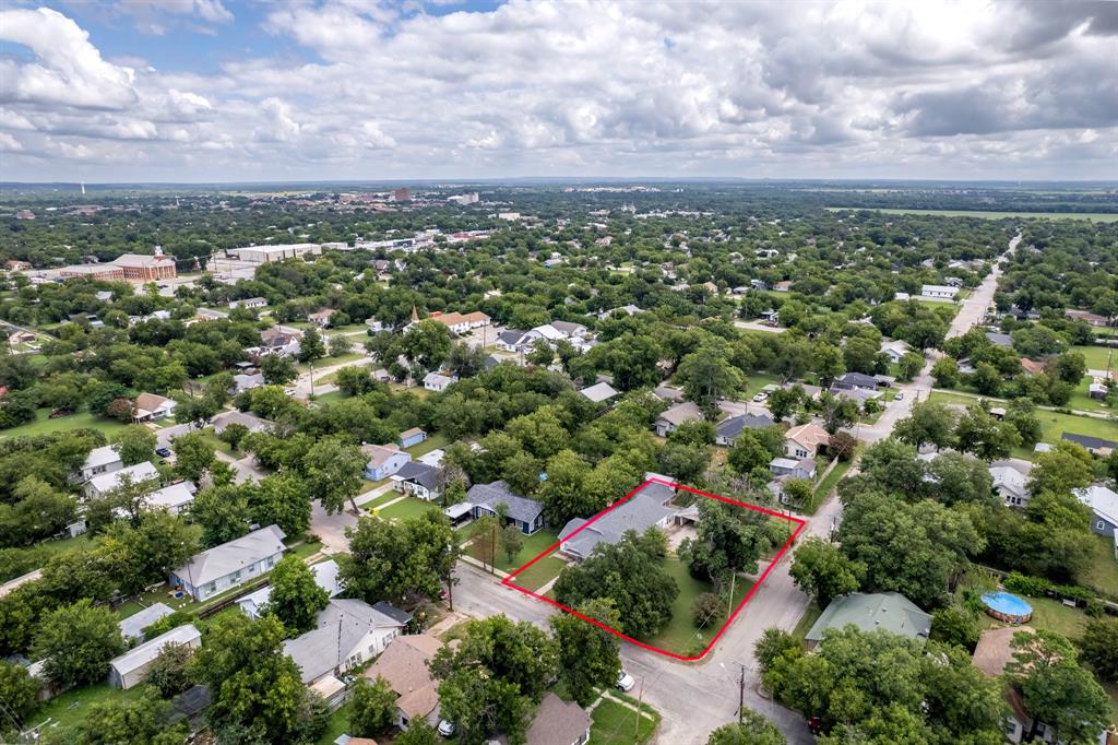 1714 8th Street Property Photo 4