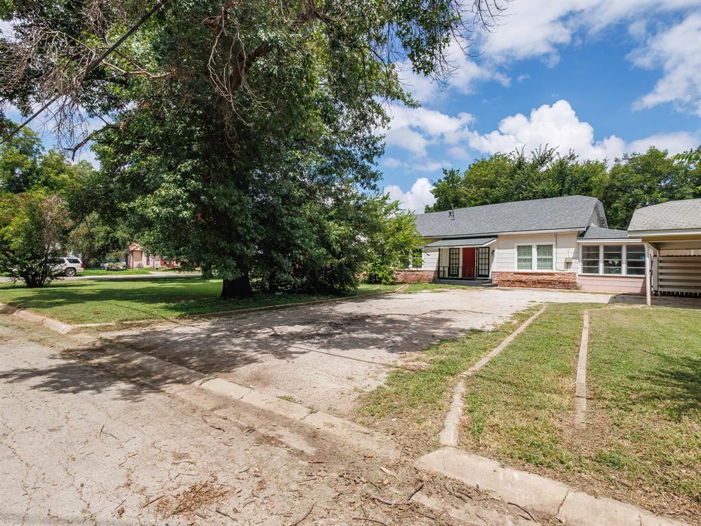 1714 8th Street Property Photo 5