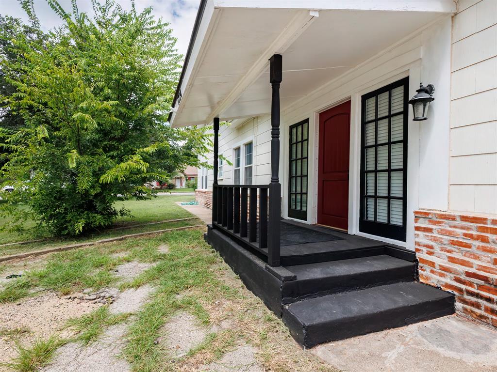 1714 8th Street Property Photo 7