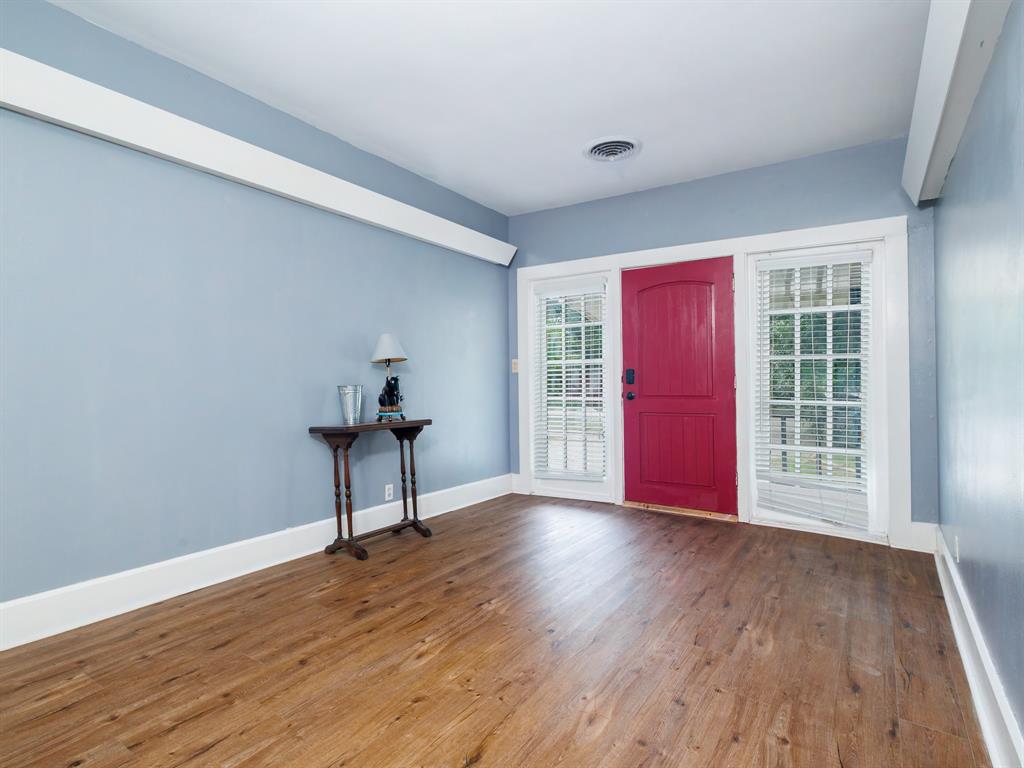 1714 8th Street Property Photo 8