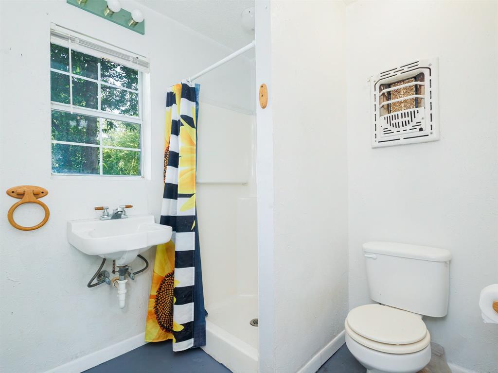 1714 8th Street Property Photo 33