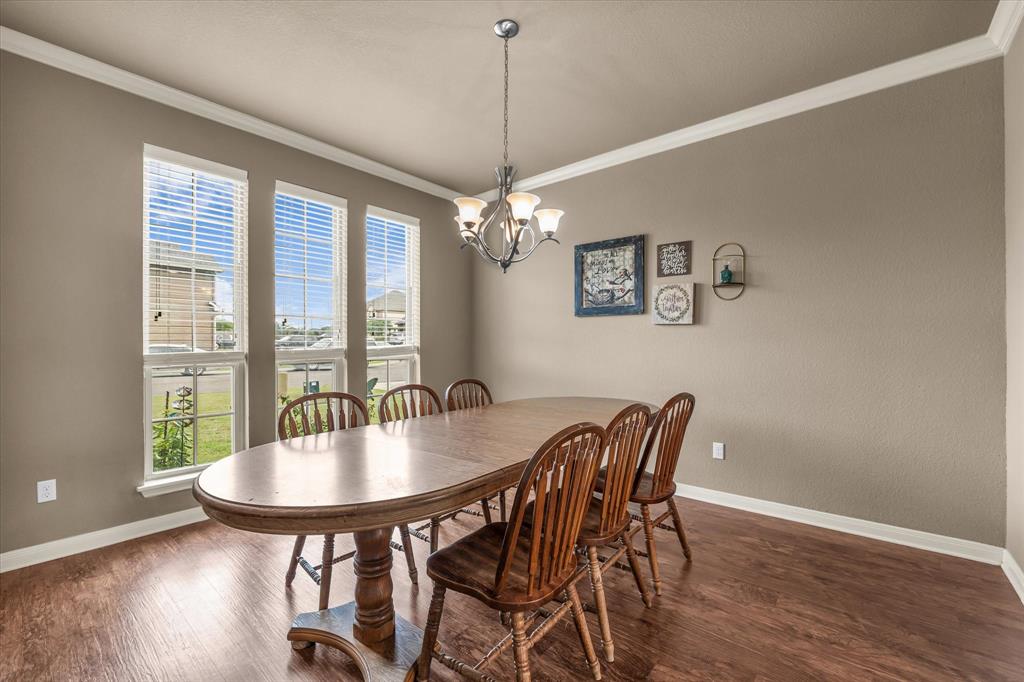 10828 Aurora Drive Property Photo 6