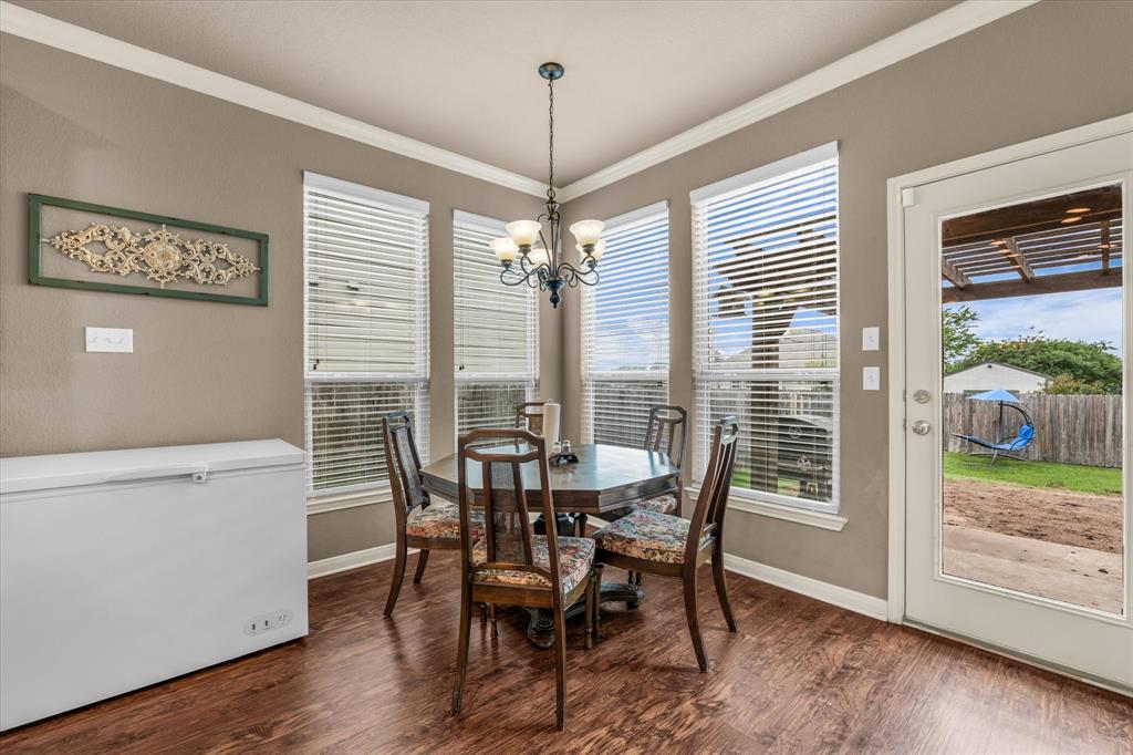 10828 Aurora Drive Property Photo 10