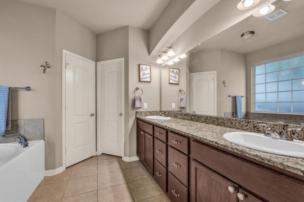 10828 Aurora Drive Property Photo 14