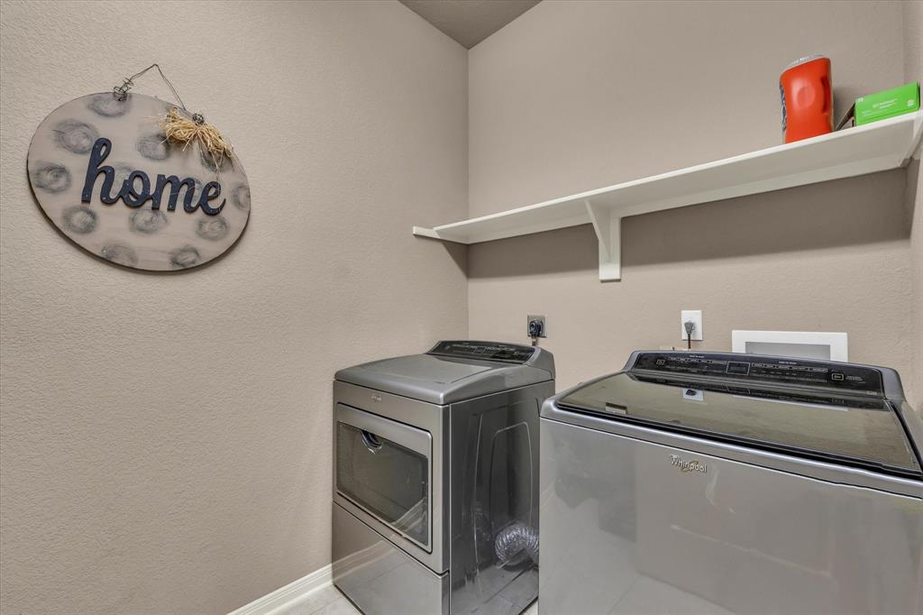 10828 Aurora Drive Property Photo 16