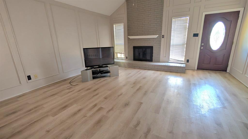 2013 Arles Lane Property Photo 3