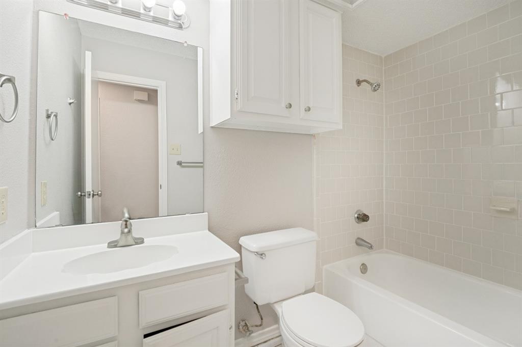 2013 Arles Lane Property Photo 18