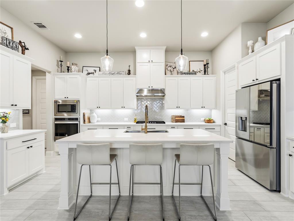 15340 Crape Myrtle Road Property Photo 1