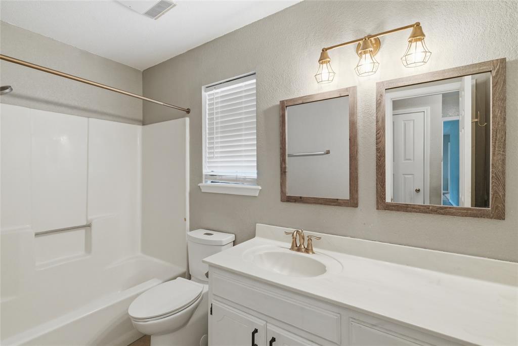 119 Blue Jay Street Property Photo 7