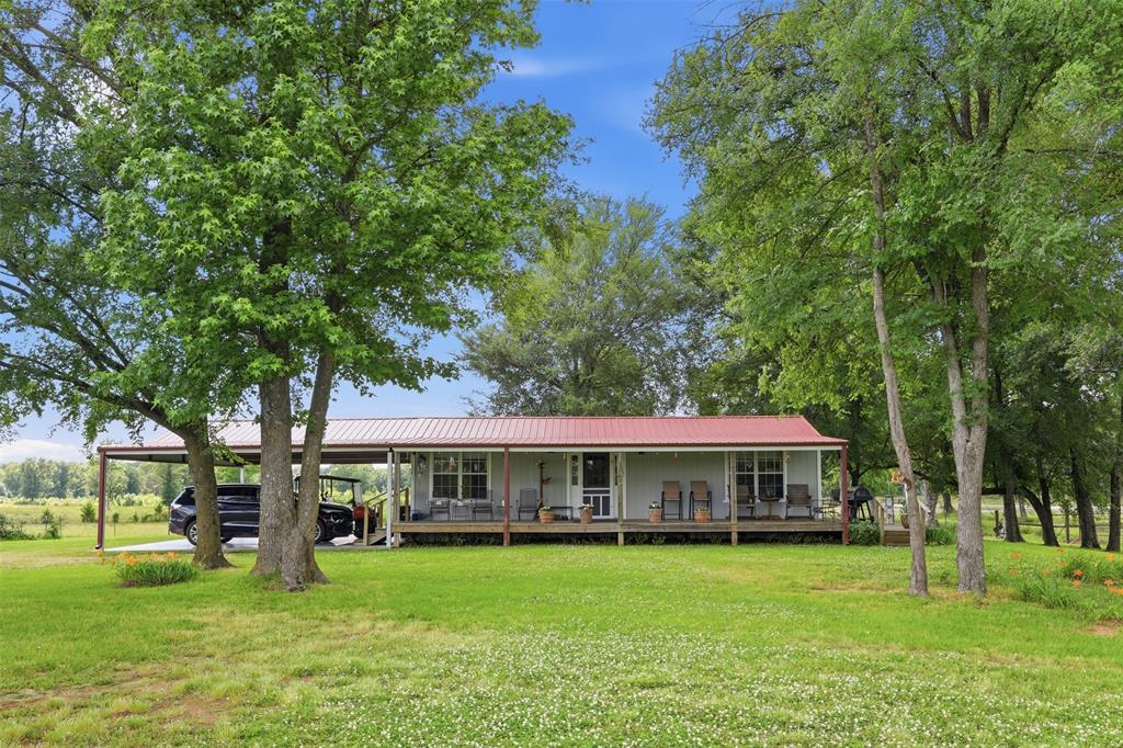 254 County Road 4129 Property Photo 3