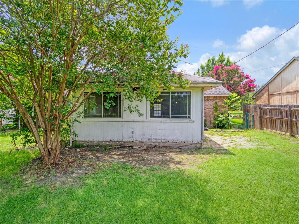 524 Carl C Senter Street Property Photo 7