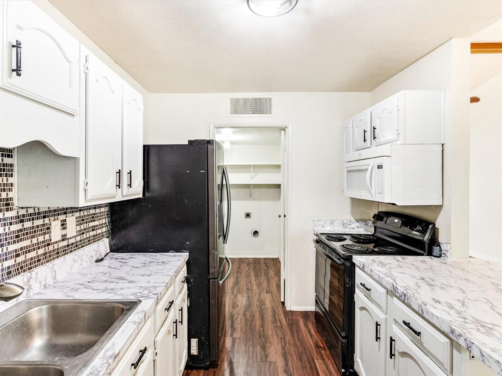 524 Carl C Senter Street Property Photo 17