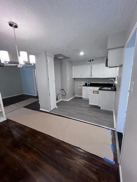 2428 Klondike Drive Property Photo 4
