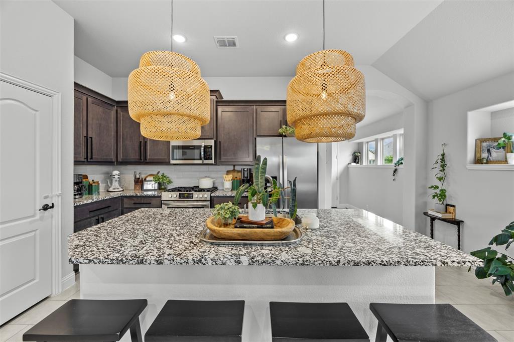 1084 Imperial Eagle Road Property Photo 11