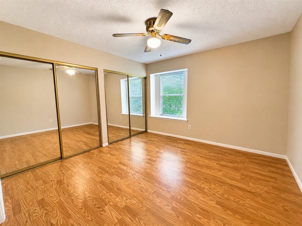 320 Crooked Lane Property Photo 11