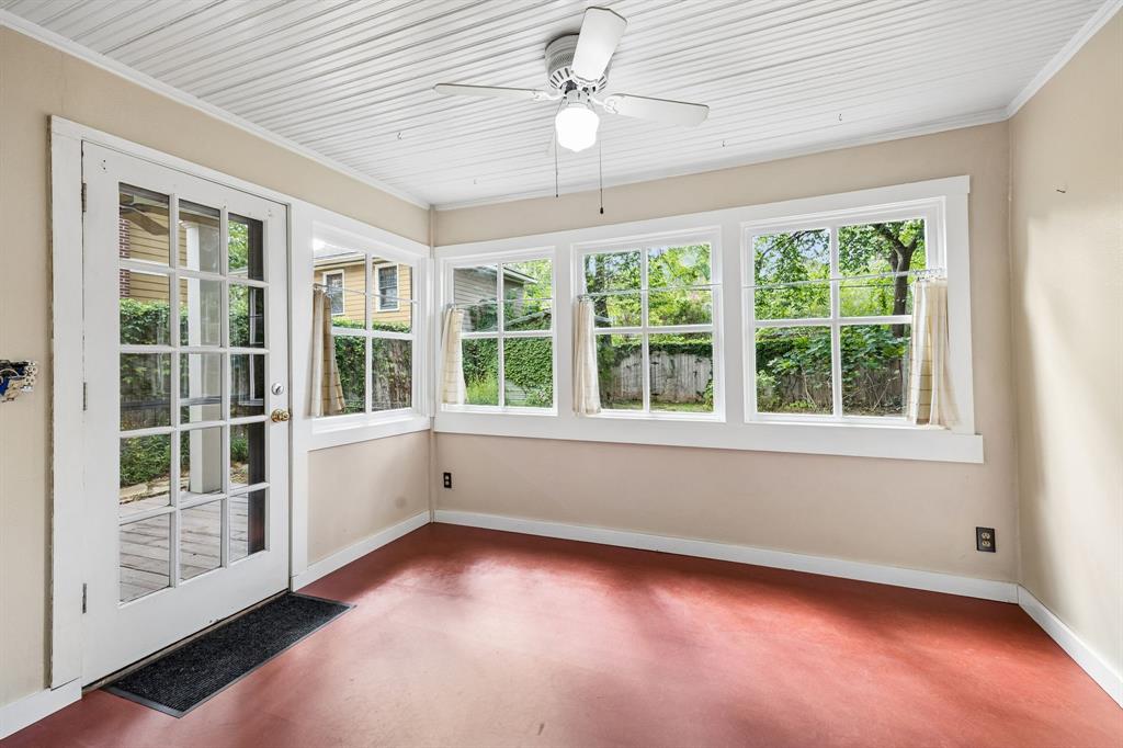 5020 Junius Street Property Photo 12