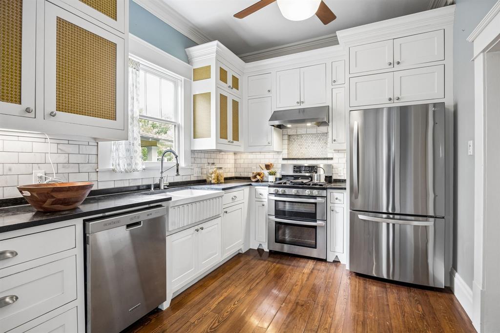 5020 Junius Street Property Photo 13