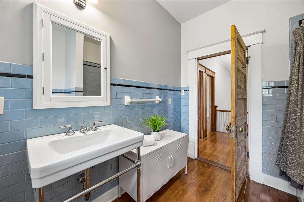 5020 Junius Street Property Photo 26