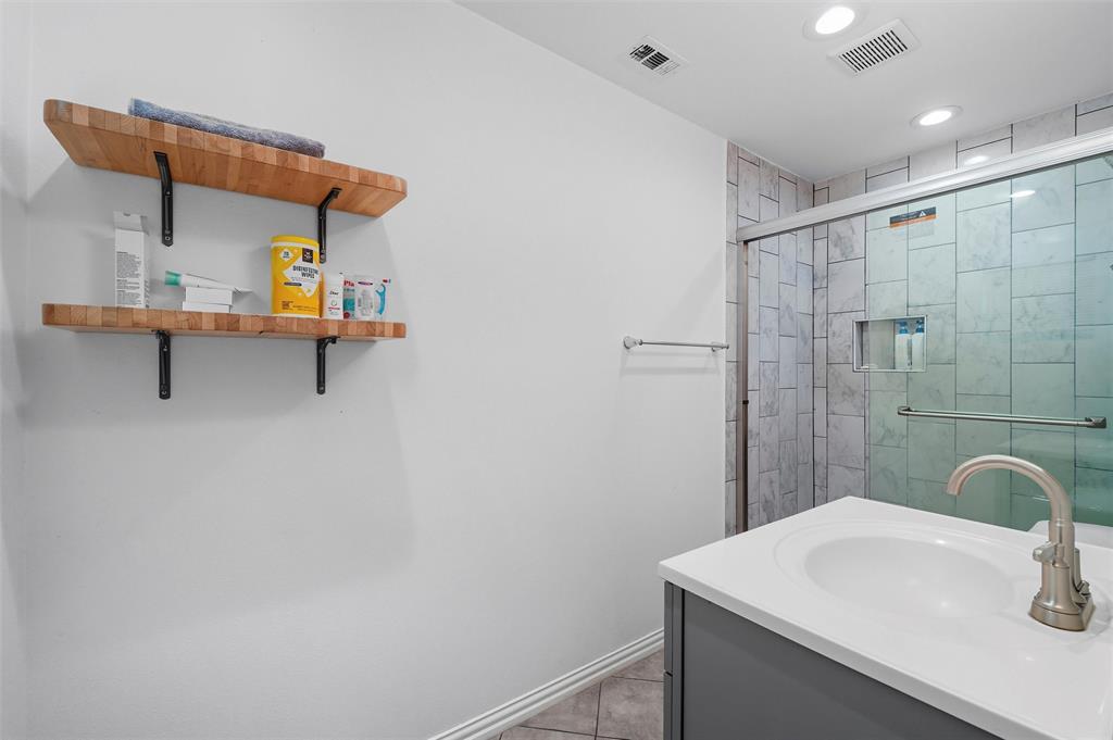 2522 W Jefferson Boulevard Property Photo 14