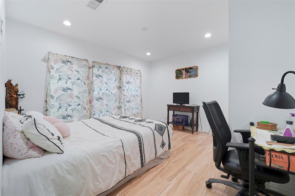 2522 W Jefferson Boulevard Property Photo 18