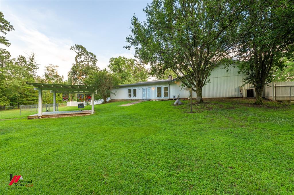 1580 Machen Drive Property Photo 4