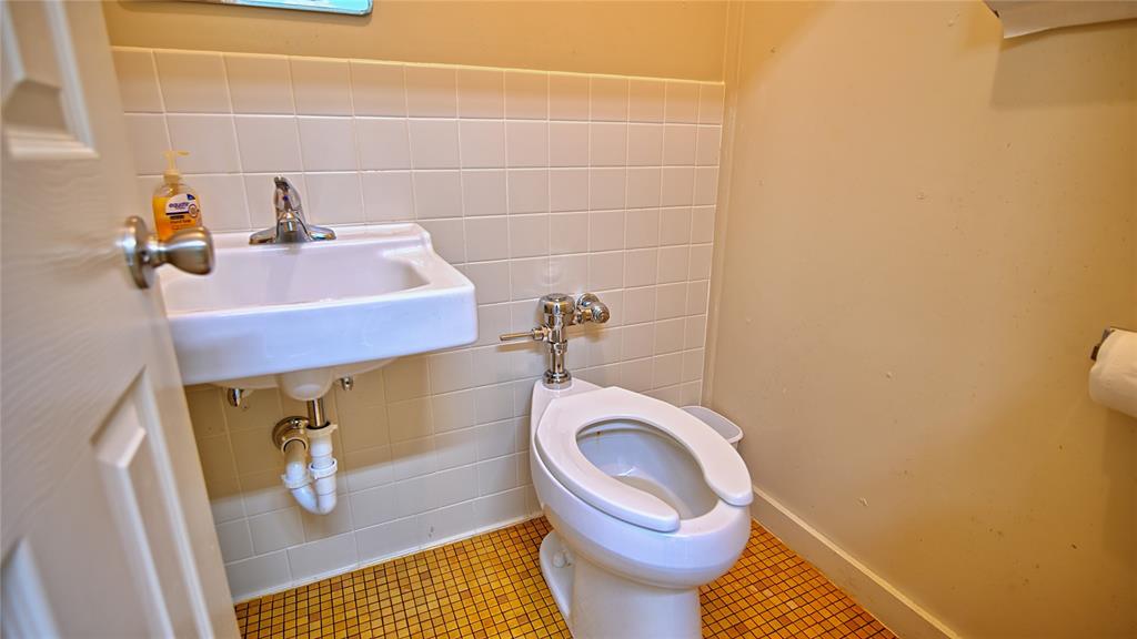200 Boggess Property Photo 5