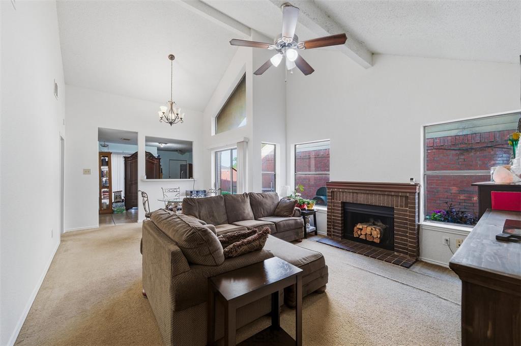10464 Woodleaf Drive