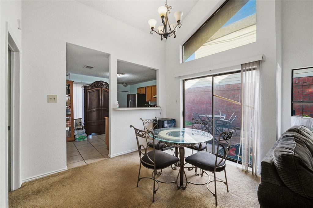 10464 Woodleaf Drive Property Photo 7