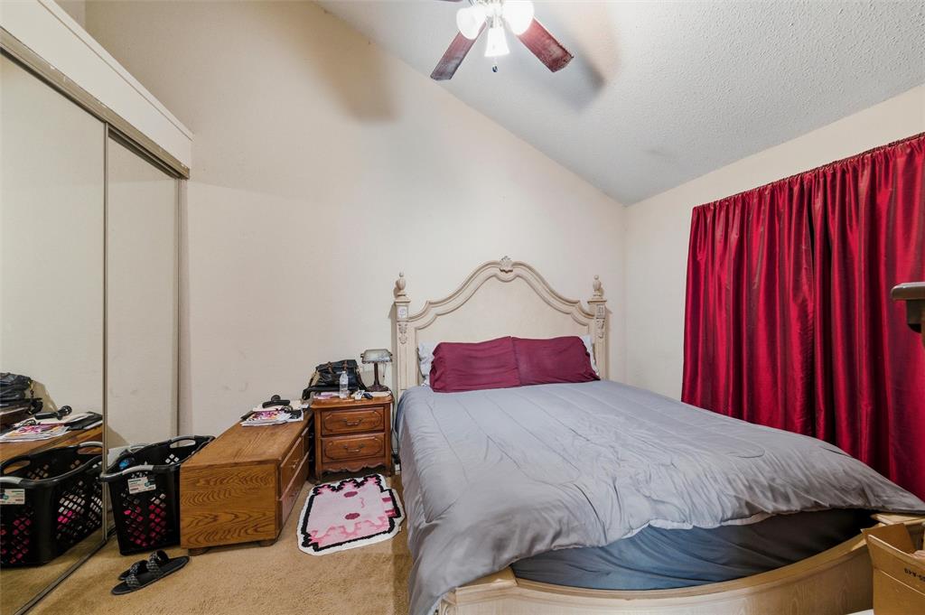10464 Woodleaf Drive Property Photo 13