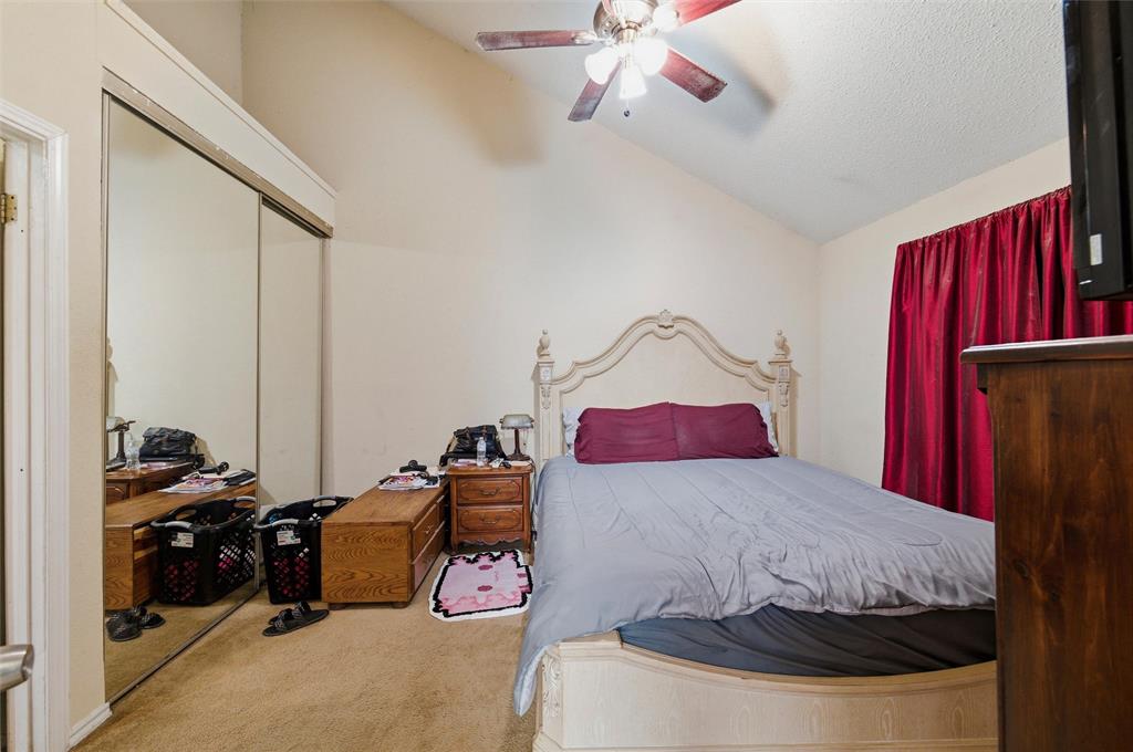 10464 Woodleaf Drive Property Photo 14