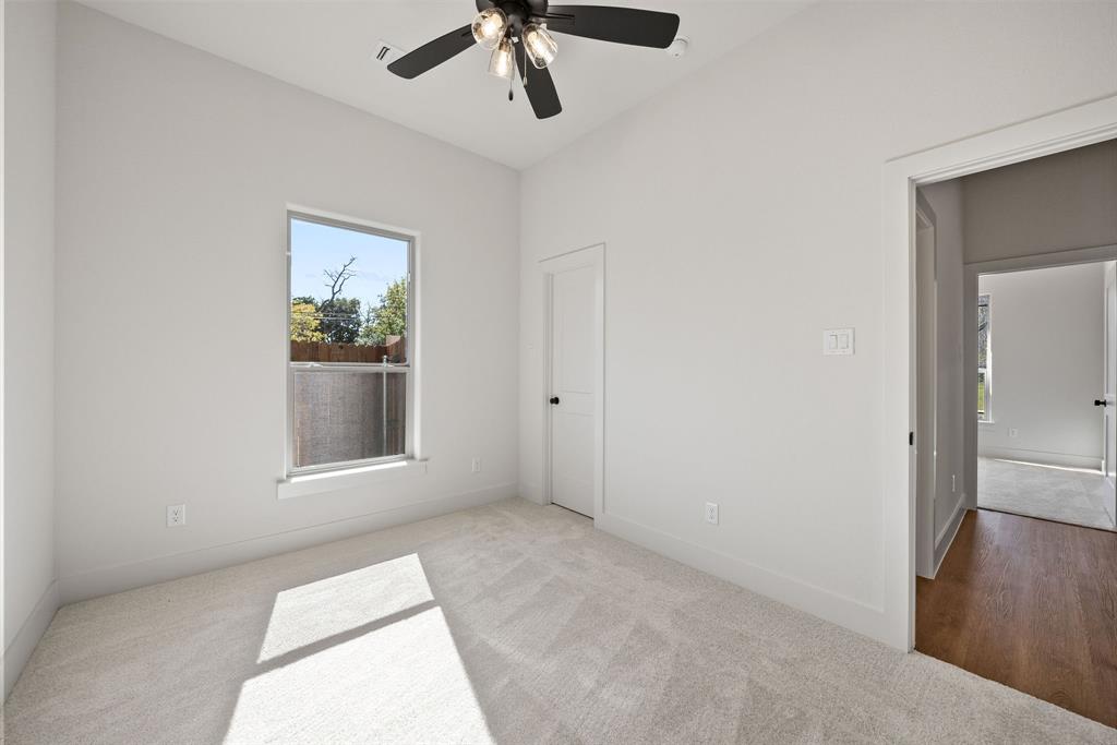 902 Boston Lane Property Photo 6