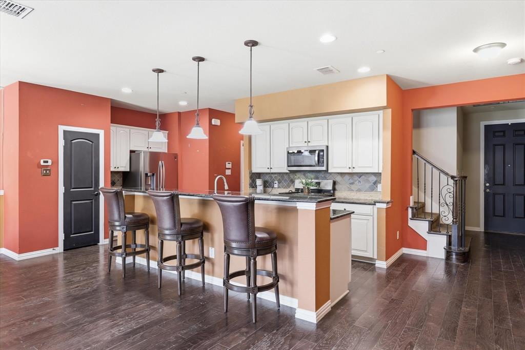 399 Dublin Street Property Photo 4