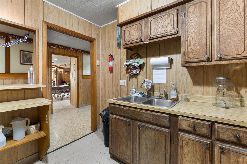 4908 State Highway 16 Property Photo 16