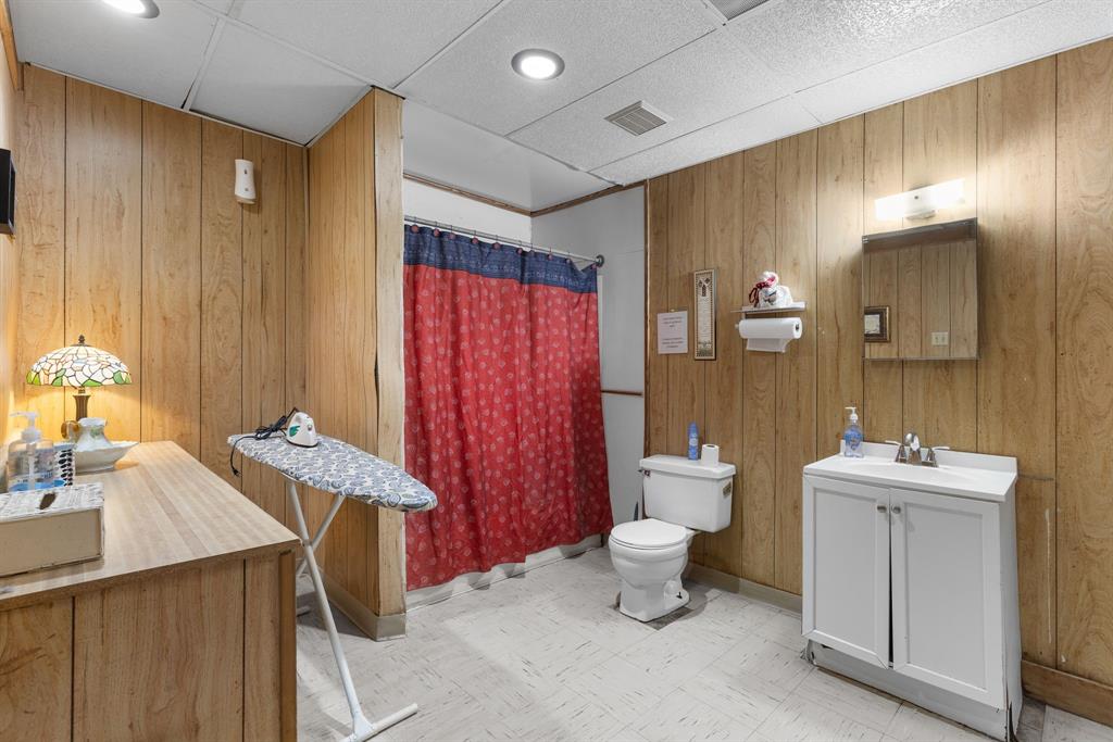 4908 State Highway 16 Property Photo 17